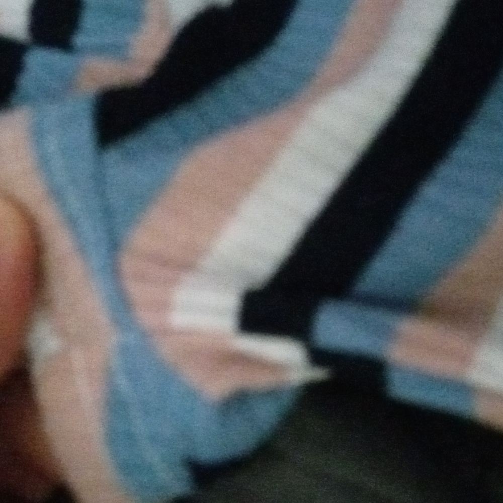 Crop Top - Picture 2 of 5